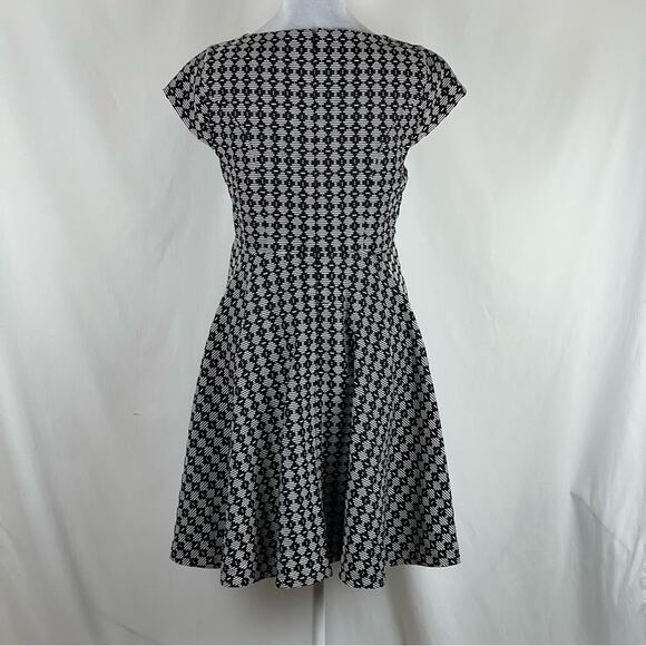 Anthropologie Maeve Black White Woven DollCore Swiftie Casual Dress Size 4 - Picture 5 of 13